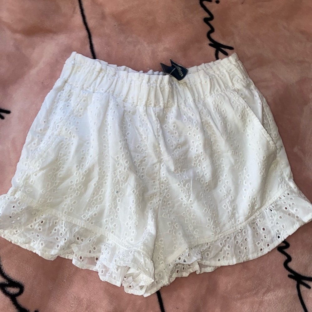 Hollister soft white shorts